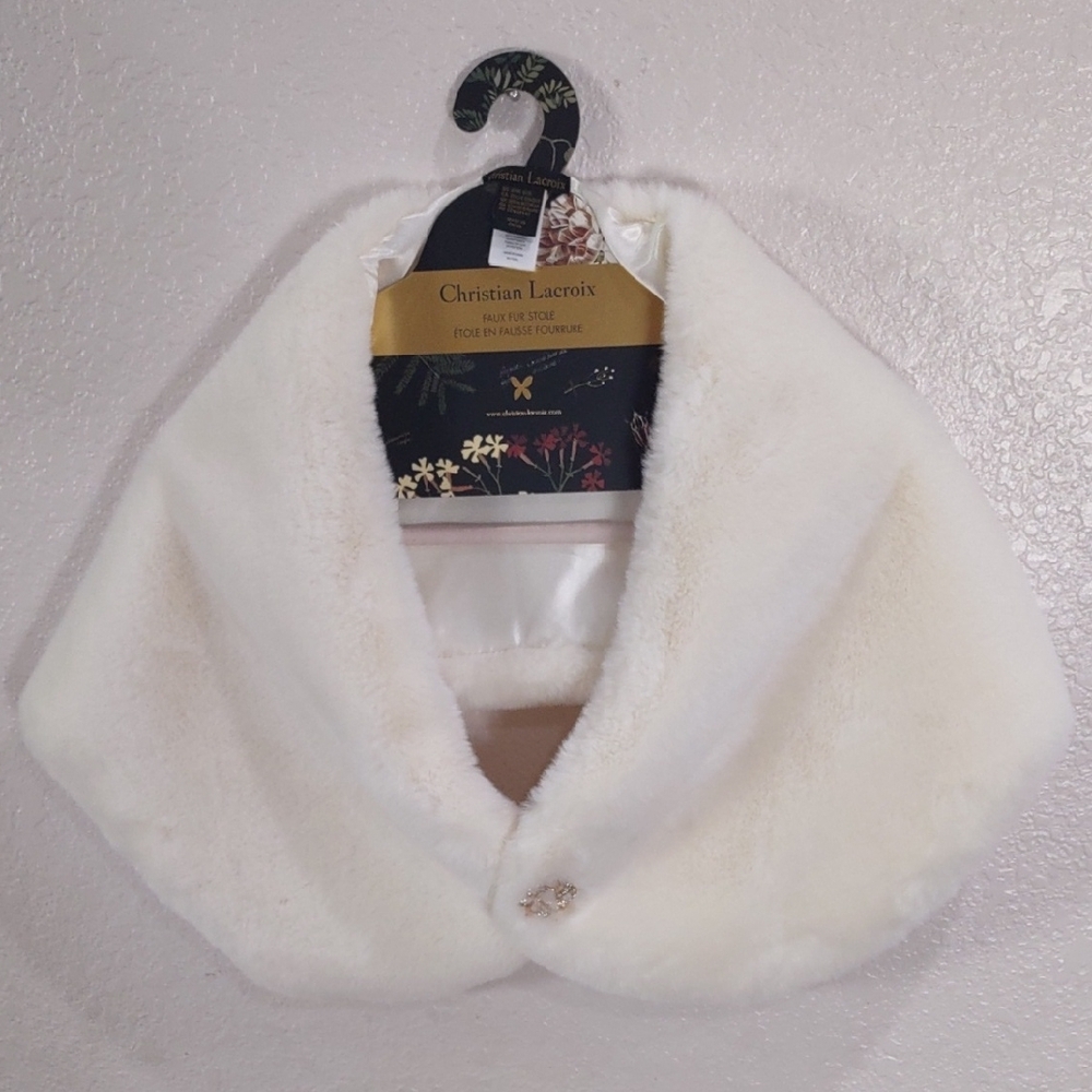 Christian Lacroix Cream Faux Fur Stole - Picture 15 of 17
